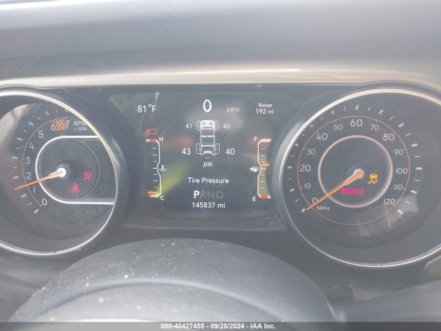 1C4HJXEN6KW595840 Jeep Wrangler Unlimited Sahara 4x4