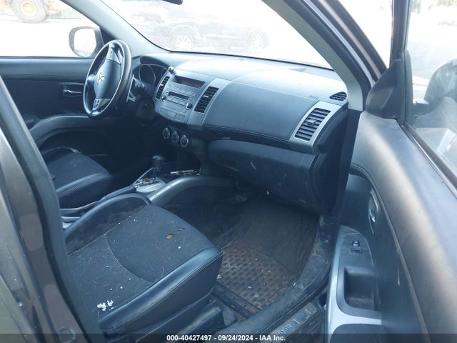 2010 MITSUBISHI OUTLANDER JA4JT4AX5AZ018337 Photo 4