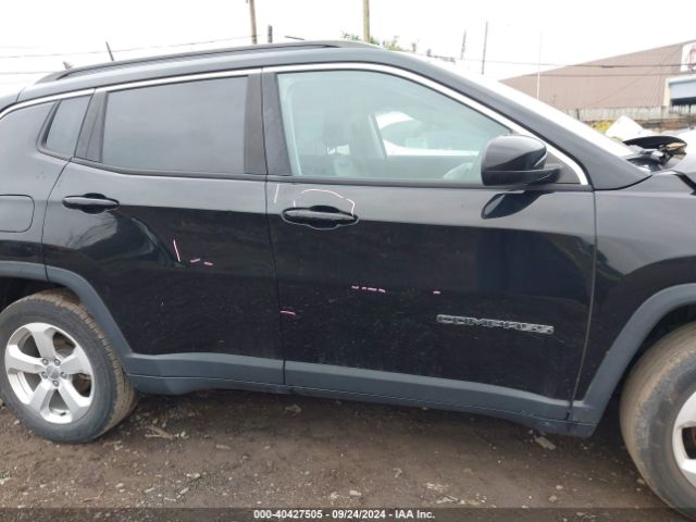 3C4NJCBB1JT339194 Jeep Compass Latitude Fwd