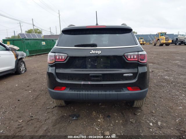 3C4NJCBB1JT339194 Jeep Compass Latitude Fwd