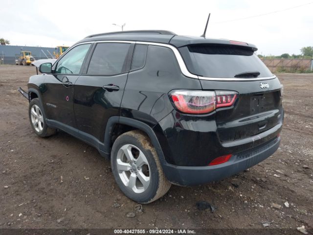 3C4NJCBB1JT339194 Jeep Compass Latitude Fwd
