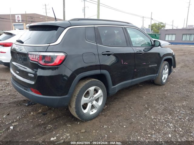 3C4NJCBB1JT339194 Jeep Compass Latitude Fwd