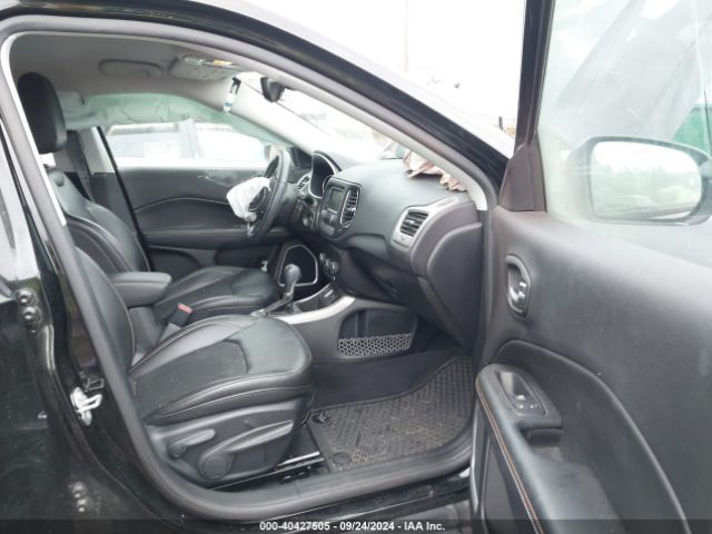 3C4NJCBB1JT339194 Jeep Compass Latitude Fwd