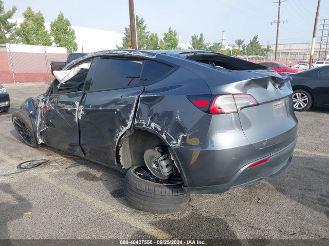 2021 TESLA MODEL Y 5YJYGDEE5MF201054 Photo 2