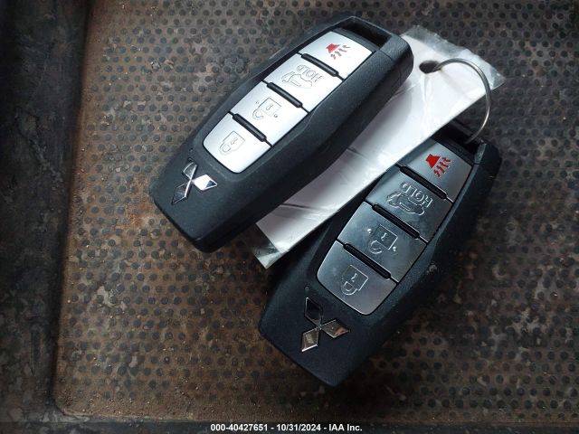 JA4J4WA8XRZ017441 Mitsubishi Outlander Sel 2.5 S-awc