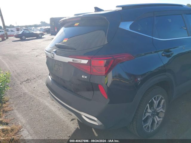 KNDERCAA3M7045760 KIA SELTOS EX