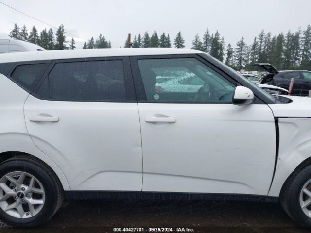 KNDJ23AU2R7239538 KIA SOUL LX