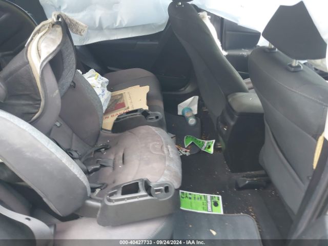 5YFBURHEXJP751812 Toyota COROLLA LE