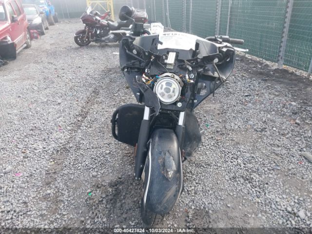 2016 INDIAN MOTORCYCLE CO. CHIEFTAIN 56KTCDAA1G3341493 Photo 4