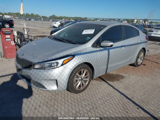 KIA FORTE LX 2017 3KPFL4A72HE131681 Image 2
