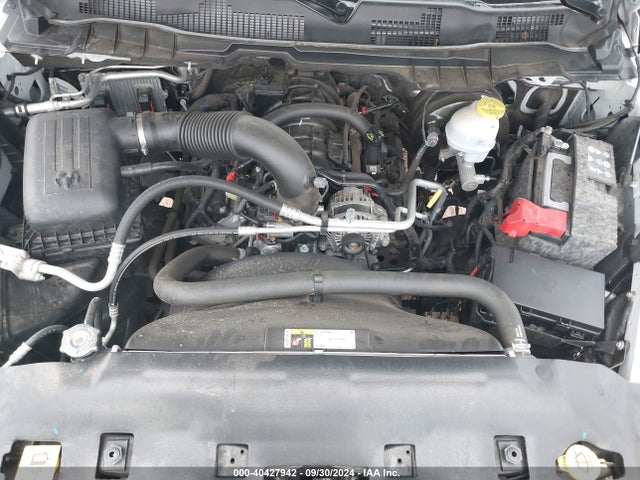 3C6RR7KT0LG132163 RAM 1500 Classic Tradesman  4x4 5'7 Box