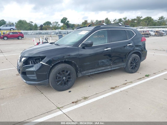 Nissan ROGUE SV 2017 5N1AT2MVXHC810206 Image 2