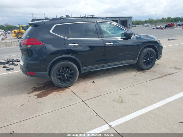 Nissan ROGUE SV 2017 5N1AT2MVXHC810206 Image 4