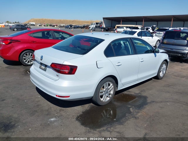 3VW2B7AJ0JM262678 Volkswagen Jetta 1.4t S