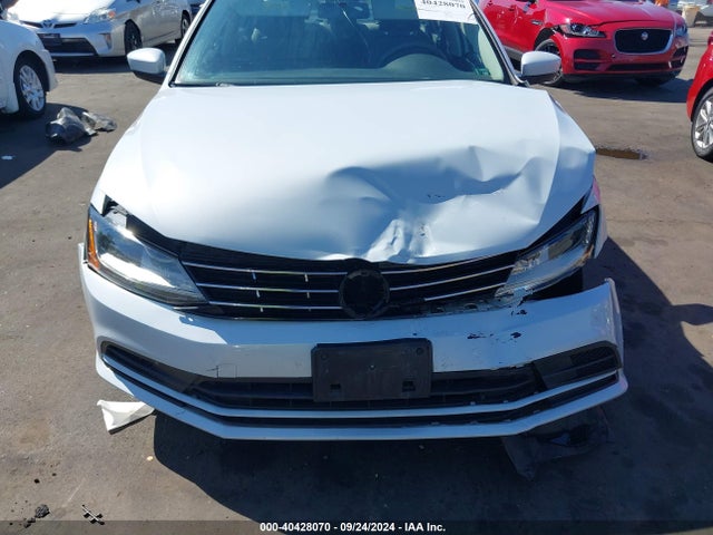 3VW2B7AJ0JM262678 Volkswagen Jetta 1.4t S