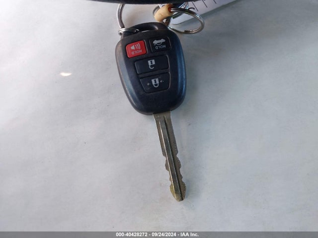 Toyota COROLLA LE 2017 5YFBURHE1HP572584 Image 11