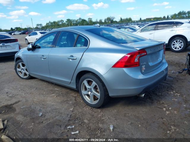 2013 VOLVO S60 YV1612FH9D2174993 Photo 2