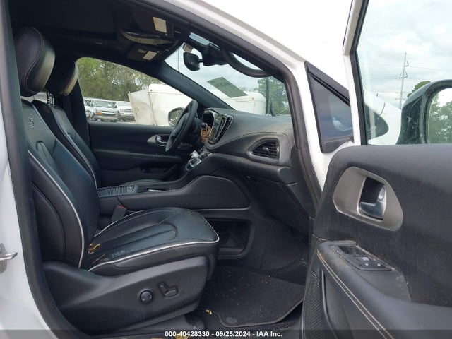 Chrysler Pacifica Hybrid Select 2024 2C4RC1S7XRR108997 Image 5
