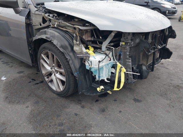 JTHKD5BH7E2203524 Lexus Ct 200h Hybrid