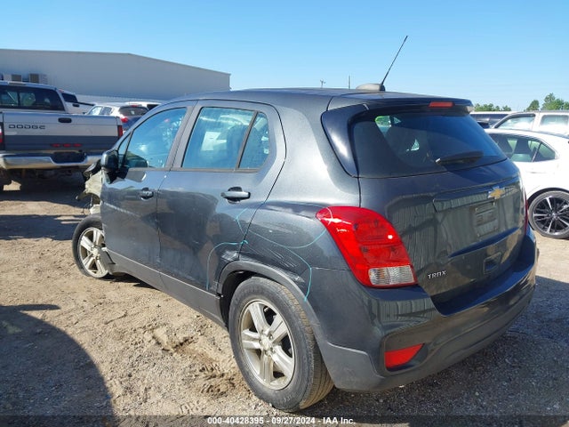 Chevrolet TRAX LS 2019 3GNCJKSB4KL274660 Image 3