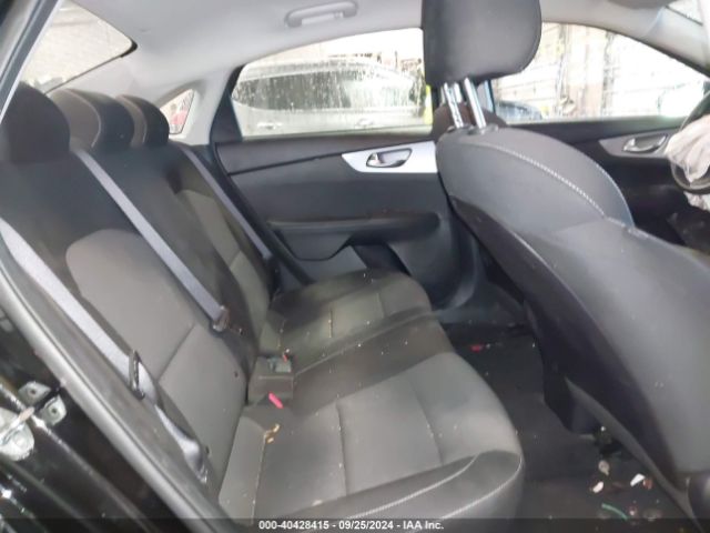 3KPF24AD2NE430527 KIA FORTE FE
