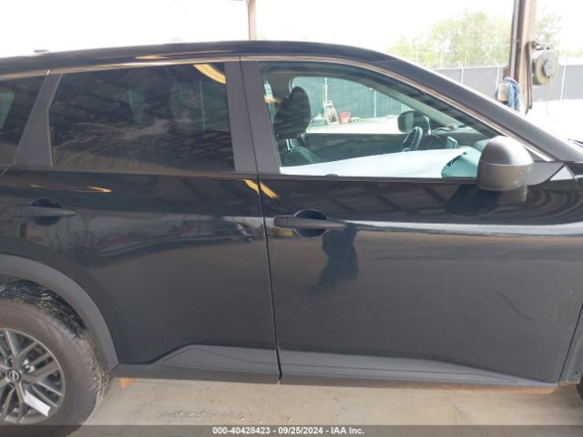 5N1BT3AA4PC793719 Nissan Rogue S Fwd