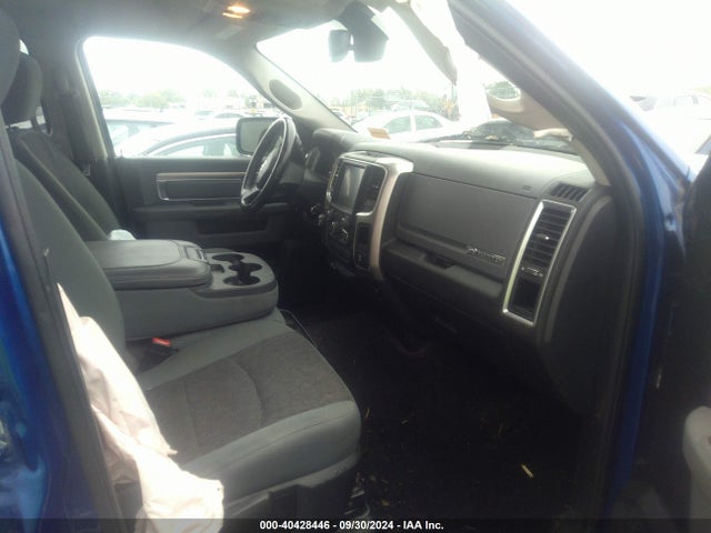 1C6RR7TT1HS822437 RAM 1500 Big Horn  4x4 6'4 Box