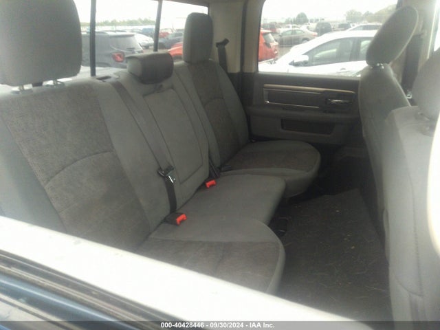 1C6RR7TT1HS822437 RAM 1500 Big Horn  4x4 6'4 Box