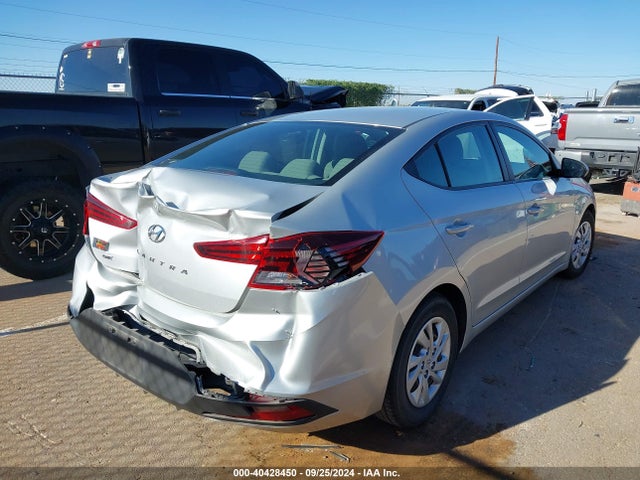 Hyundai ELANTRA SE 2019 5NPD74LF5KH494382 Image 4