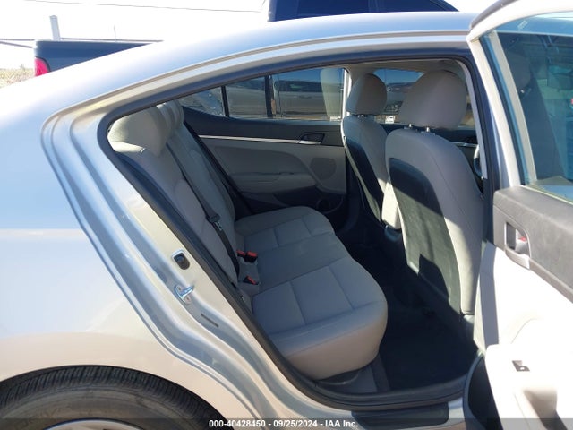 Hyundai ELANTRA SE 2019 5NPD74LF5KH494382 Image 8