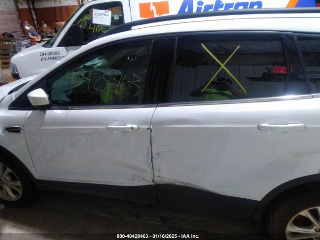 1FMCU0GD2JUD30996 Ford ESCAPE SE