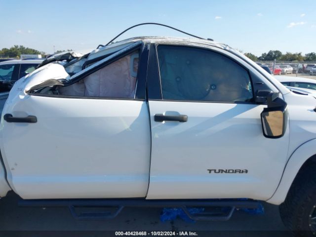 5TFEY5F18EX166860 Toyota Tundra Sr5 5.7l V8