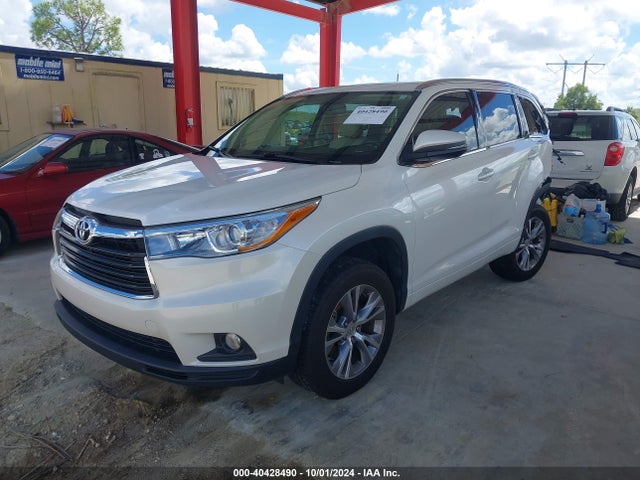 Toyota Highlander Xle V6 2015 5TDKKRFH1FS087224 Image 2