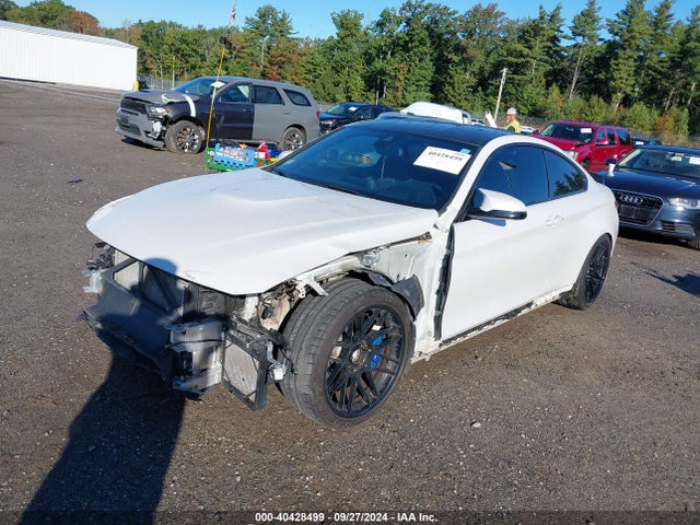 BMW M4 2015 WBS3R9C50FK330659 Image 2