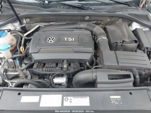 1VWBT7A37HC082513 Volkswagen Passat 1.8t Se