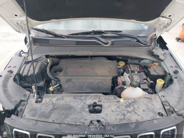 3C4NJCCB6JT181515 Jeep Compass Limited Fwd