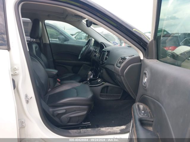 3C4NJCCB6JT181515 Jeep Compass Limited Fwd