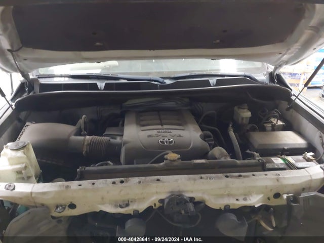 5TFDW5F18HX617808 Toyota Tundra Sr5 5.7l V8