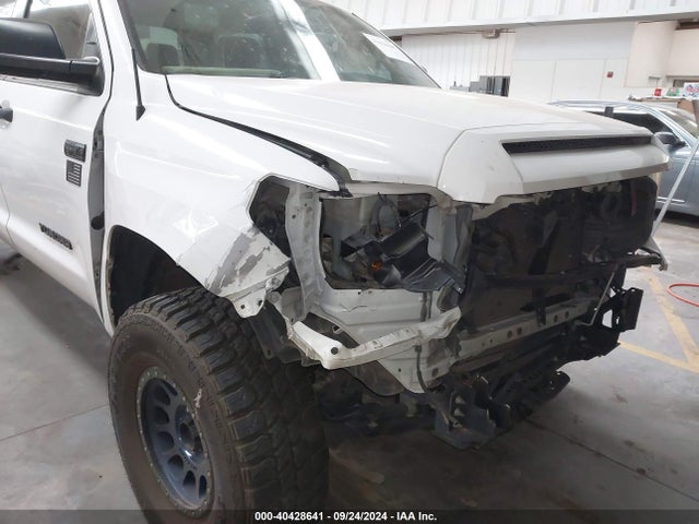 5TFDW5F18HX617808 Toyota Tundra Sr5 5.7l V8