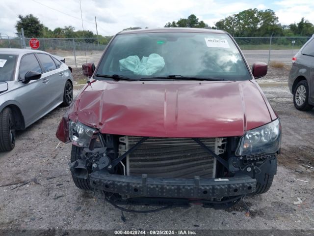 2C4RDGEG3JR281695 Dodge Grand Caravan Gt