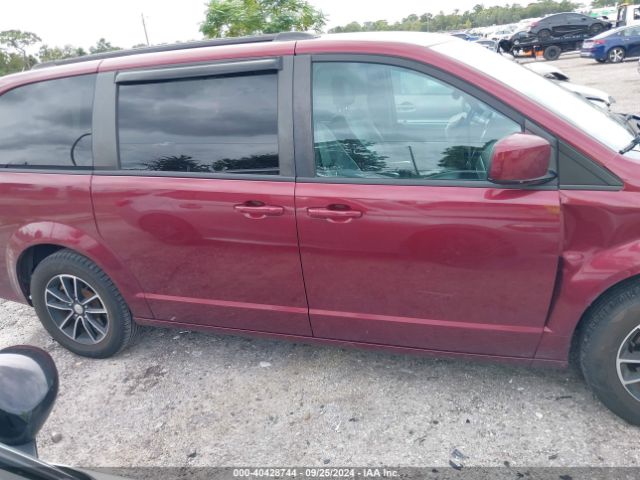 2C4RDGEG3JR281695 Dodge Grand Caravan Gt