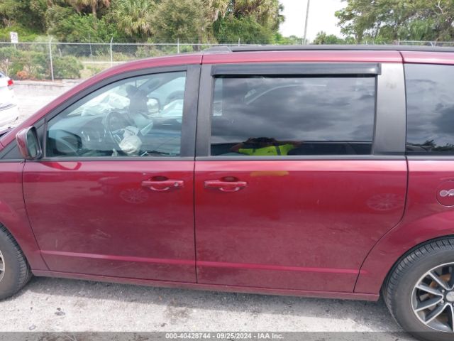 2C4RDGEG3JR281695 Dodge Grand Caravan Gt