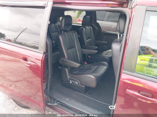 2C4RDGEG3JR281695 Dodge Grand Caravan Gt