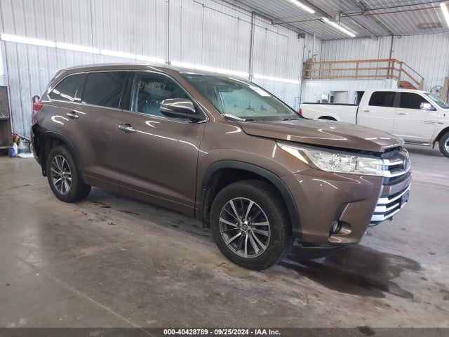 2018 5TDJZRFH2JS485140 main image