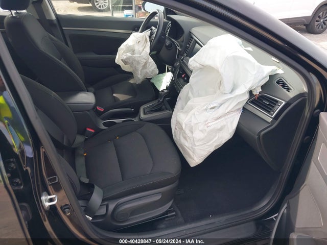 Hyundai Elantra Value Edition 2017 KMHD84LF1HU427138 Image 5