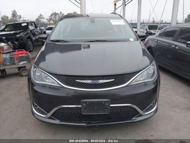 Продаж на аукціоні авто 2018 Chrysler Pacifica Touring L, vin: 2C4RC1BG6JR120360, номер лоту: 40428884