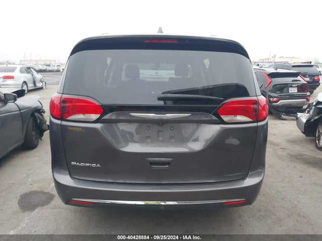 Продаж на аукціоні авто 2018 Chrysler Pacifica Touring L, vin: 2C4RC1BG6JR120360, номер лоту: 40428884