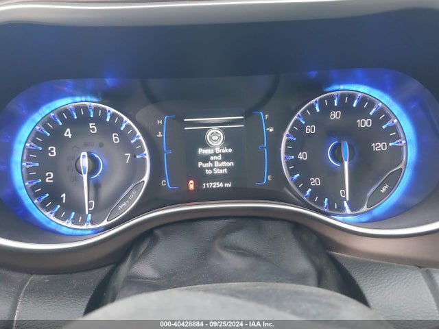 Продаж на аукціоні авто 2018 Chrysler Pacifica Touring L, vin: 2C4RC1BG6JR120360, номер лоту: 40428884