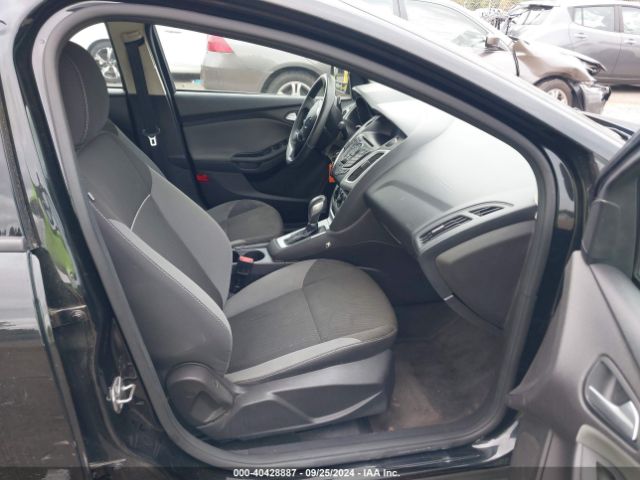 1FADP3F23EL434318 Ford FOCUS SE