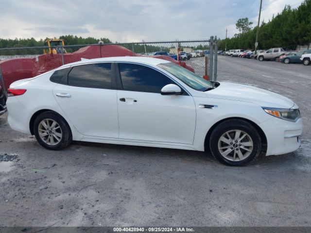 5XXGT4L30JG204588 KIA Optima Lx